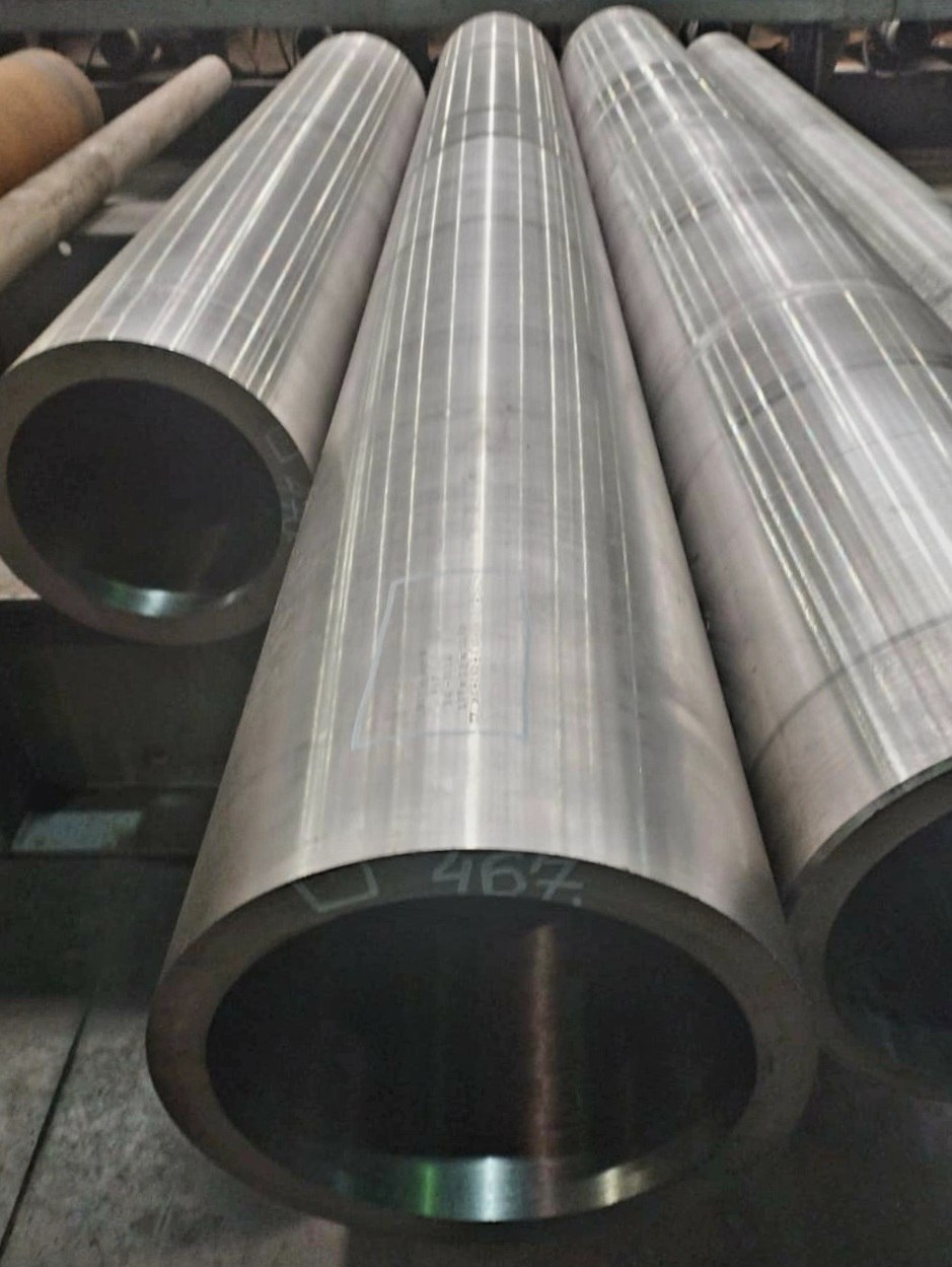 Труба 351х22 12Х18Н10Т ГОСТ 9940-81